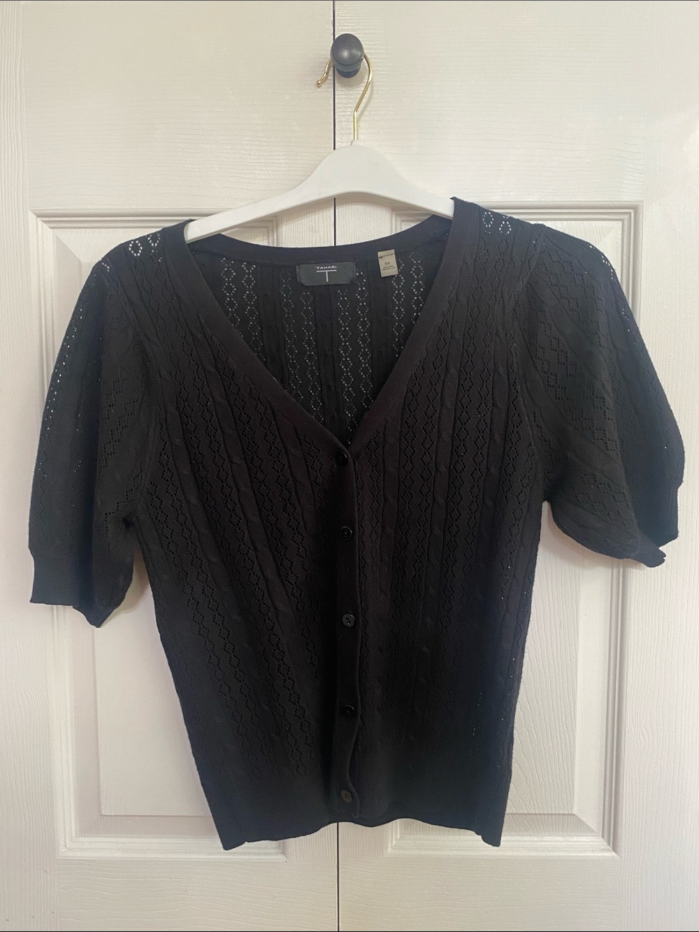 Tahari 🖤 Lightweight V-Neck Cardigan